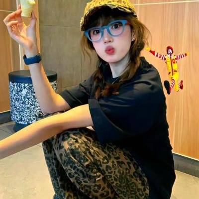 金光松美的四块石板